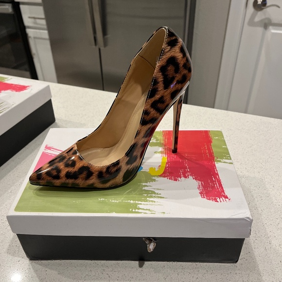 Size 8 women’s high heels - Picture 1 of 3
